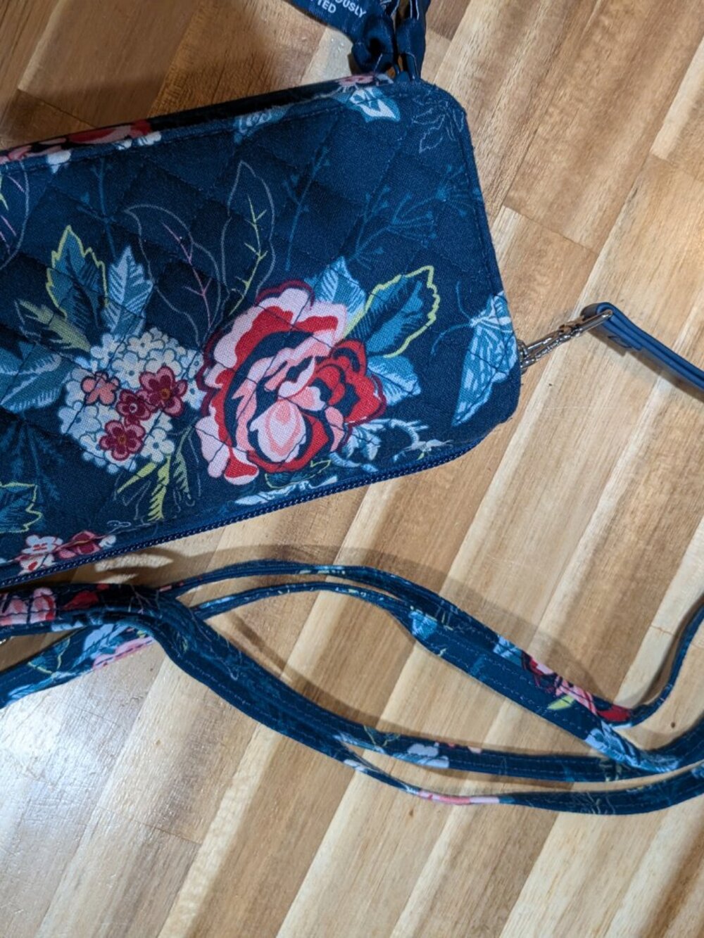 Vera Bradley RFID All-In-One Crossbody Wristlet in Navy Garden - Recycled Cotton - Picture 11 of 11